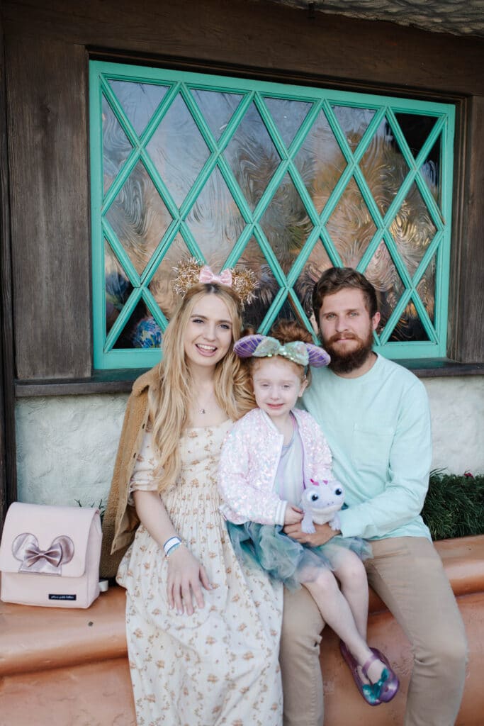 FAMILY AT DISNEYLAND