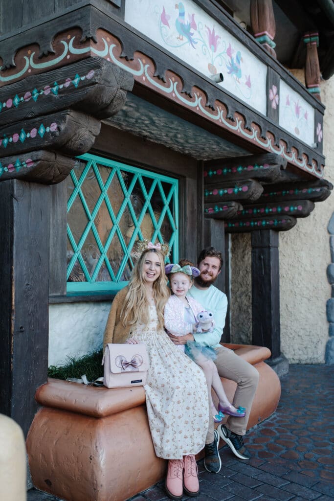 FAMILY AT DISNEYLAND