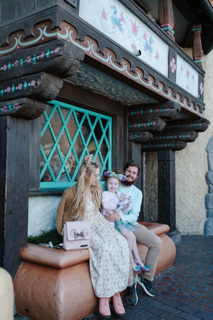 FAMILY AT DISNEYLAND